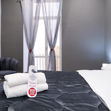 Residenza Esposito Economy Rooms Napoli Exterior foto