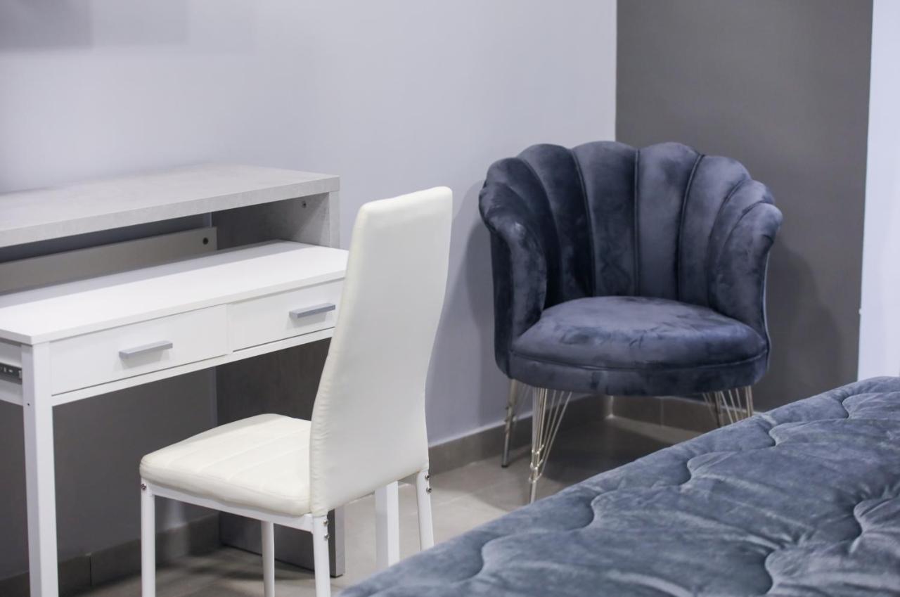 Residenza Esposito Economy Rooms Napoli Exterior foto