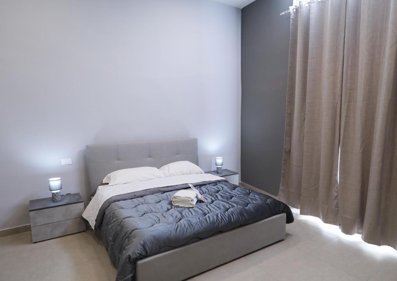 Residenza Esposito Economy Rooms Napoli Exterior foto
