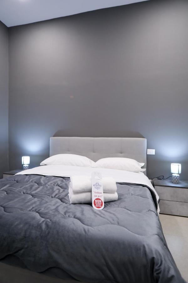 Residenza Esposito Economy Rooms Napoli Exterior foto