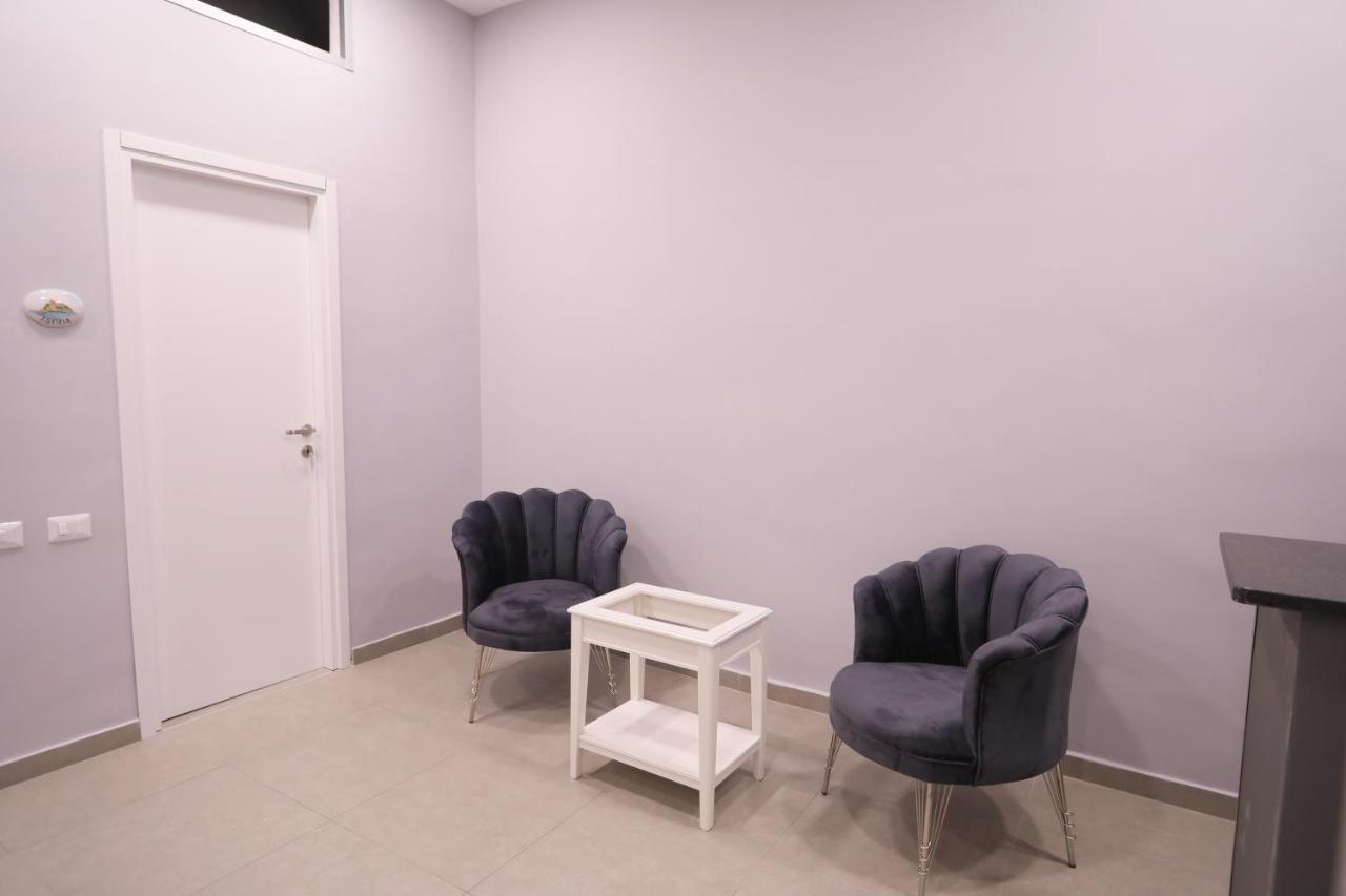 Residenza Esposito Economy Rooms Napoli Exterior foto