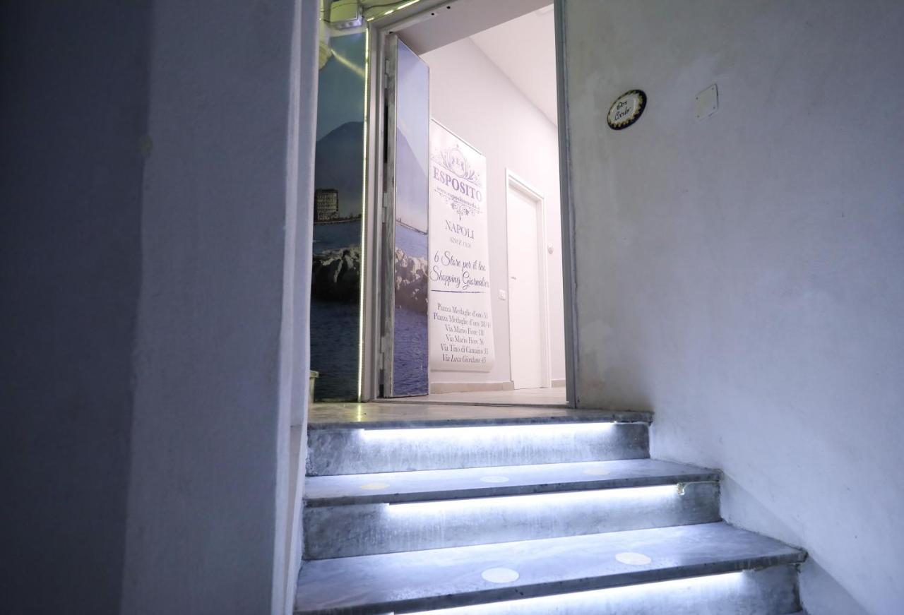 Residenza Esposito Economy Rooms Napoli Exterior foto